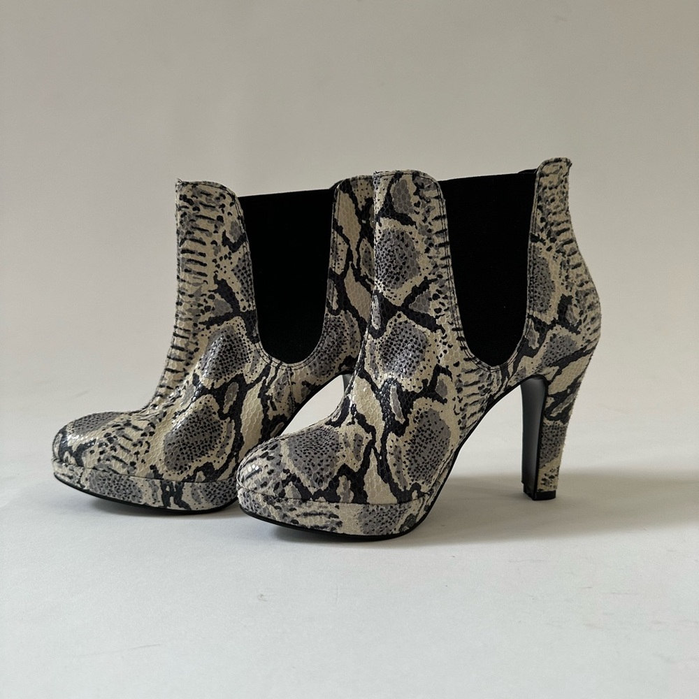 Donna Karan Black and Cream Snakeskin Heeled Boots